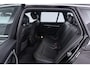 BMW 3-Serie Touring 318i High Executive (NAVIGATIE, TREKHAAK, STOELVERWARMING, DEALER ONDERHOUDEN, LEDER, LED)