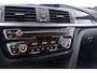 BMW 3-Serie Touring 318i High Executive (NAVIGATIE, TREKHAAK, STOELVERWARMING, DEALER ONDERHOUDEN, LEDER, LED)