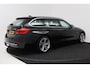 BMW 3-Serie Touring 318i High Executive (NAVIGATIE, TREKHAAK, STOELVERWARMING, DEALER ONDERHOUDEN, LEDER, LED)