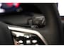 Volkswagen Golf 1.5 TSI R-Line Aut. [ Panoramadak Adapt.cruise Stoelverwarming ]