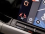 Volkswagen Golf 1.5 TSI Sport (4 CILINDER, APPLE CARPLAY, GROOT NAVI, STUUR/STOELVERWARMING, KEYLESS, GETINT GLAS, SPORTSTOELEN, PARKEERSENSOREN, SFEERVERLICHTING, NIEUWSTAAT)