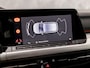 Volkswagen Golf 1.5 TSI Sport (4 CILINDER, APPLE CARPLAY, GROOT NAVI, STUUR/STOELVERWARMING, KEYLESS, GETINT GLAS, SPORTSTOELEN, PARKEERSENSOREN, SFEERVERLICHTING, NIEUWSTAAT)