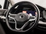 Volkswagen Golf 1.5 TSI Sport (4 CILINDER, APPLE CARPLAY, GROOT NAVI, STUUR/STOELVERWARMING, KEYLESS, GETINT GLAS, SPORTSTOELEN, PARKEERSENSOREN, SFEERVERLICHTING, NIEUWSTAAT)