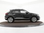 Volkswagen T-Roc 1.5 TSI 150pk DSG Style · Panoramadak · Camera · Lederen Bekleding · Apple/Android Car Play · Navigatie · 18'' Inch · Garantie t/m 02-11-2027 of 40.000km