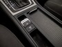 Volkswagen Golf 1.4 TSI Highline Sport 150Pk Automaat (NAVIGATIE, CLIMATE, STOELVERWARMING, XENON, GETINT GLAS, SPORTSTOELEN, PARKEERSENSOREN, LM VELGEN, TREKHAAK, NIEUWSTAAT)