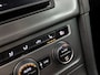 Volkswagen Golf 1.4 TSI Highline Sport 150Pk Automaat (NAVIGATIE, CLIMATE, STOELVERWARMING, XENON, GETINT GLAS, SPORTSTOELEN, PARKEERSENSOREN, LM VELGEN, TREKHAAK, NIEUWSTAAT)