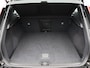 Volvo XC40 2.0 T4 Momentum / Adaptive Cruise / BLIS / Parkeercamera / Parkeersensoren V+A / All-Seasonbanden /