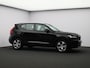 Volvo XC40 2.0 T4 Momentum / Adaptive Cruise / BLIS / Parkeercamera / Parkeersensoren V+A / All-Seasonbanden /