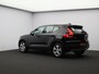 Volvo XC40 2.0 T4 Momentum / Adaptive Cruise / BLIS / Parkeercamera / Parkeersensoren V+A / All-Seasonbanden /