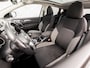 Nissan Qashqai 1.2 N-Connecta (PANORAMADAK, NAVIGATIE, 360 CAMERA, GETINT GLAS, SPORTSTOELEN, CRUISE, NIEUWE APK, NIEUWSTAAT)