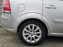 Opel Zafira 1.8 Cosmo 7Pers. 11-2005 Reflexzilver Metallic APK NIEUW!!