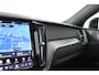 Volvo XC60 2.0 T6 Plug-in hybrid AWD Ultra Black Edition Trekhaak, ACC, Massage, Harman/Kardon, Dodehoek detectie, Rondomzicht Camera, Stoelventilatie/verwarming, Apple CarPlay/Android Auto