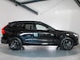 Volvo XC60 2.0 T6 Plug-in hybrid AWD Ultra Black Edition Trekhaak, ACC, Massage, Harman/Kardon, Dodehoek detectie, Rondomzicht Camera, Stoelventilatie/verwarming, Apple CarPlay/Android Auto