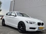 BMW 1-Serie 114i EDE 07-2014 Alpinweiss III 18inch M wielen!!