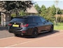 BMW 3-Serie Touring 318i Business Edition | Black Optic | Apple Carplay | Sfeerverlichting | Parkeersensoren | NL-Auto |