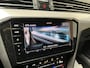 Volkswagen Passat Variant 1.4 TSI PHEV GTE / AUTOMAAT/ PANO/ TREKHAAK/ ACC/ PARK.SENSOR.V+A/ 360 CAMERA/ STUUR+STOELVERWARM./ MASAGE/ ELEK.ACHTERKLEP/ APP-CONNECT/ DIGITAL DASH/ NAVI/ DAB/ CLIMA/ 17'' LMV