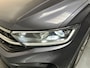 Volkswagen T-Roc Cabrio 1.5 TSI R-Line / AUTOMAAT/ PARK.SENSOREN V+A/ CAMERA/ STUUR+STOELVERWARM./ APP-CONNECT/ ACC/ KEYLESS/ DODEHOEK/ RIJ-MODI/ DIGITAL DASH/ NAVI/ DAB/ CLIMA/ IQ.LIGHT/ 19'' LMV