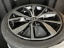 Volkswagen T-Roc Cabrio 1.5 TSI R-Line / AUTOMAAT/ PARK.SENSOREN V+A/ CAMERA/ STUUR+STOELVERWARM./ APP-CONNECT/ ACC/ KEYLESS/ DODEHOEK/ RIJ-MODI/ DIGITAL DASH/ NAVI/ DAB/ CLIMA/ IQ.LIGHT/ 19'' LMV
