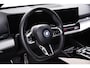 BMW 5-Serie 530e M-sport - Trekhaak - Harman Kardon - Driving Assistant Plus - Parking Assistant - 19 inch - Stuurwielverwarming - Stoelverwarming