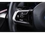 BMW 5-Serie 530e M-sport - Trekhaak - Harman Kardon - Driving Assistant Plus - Parking Assistant - 19 inch - Stuurwielverwarming - Stoelverwarming
