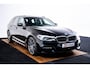 BMW 5-Serie Touring 530i High Executive M-sport - Panoramadak - Comfortstoelen - 20 inch - Active Steering - Comfort Access - Parking Assistant Plus - Driving Assistant Plus - Head-Up - Harman Kardon