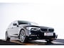 BMW 5-Serie Touring 530i High Executive M-sport - Panoramadak - Comfortstoelen - 20 inch - Active Steering - Comfort Access - Parking Assistant Plus - Driving Assistant Plus - Head-Up - Harman Kardon