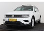 Volkswagen Tiguan 1.4 TSI Connected Series | Org. NL | Elek. Trekhaak | Pano | CarPlay | Stoelmassage | Virtual Cockpit | Climate