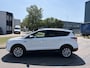 Ford Kuga 1.5i Titanium 6-Bak 120 PK. Prachtige en goed onderhouden auto van de eerste eigenaar !!! Alle keuringen toegestaan !! Absoluut een TOPPER !