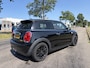 MINI Cooper 3-Deurs 1.5i First Born Edition 6-Bak 136 PK. Mooie en goed onderhouden auto van de tweede eigenaar !!! Alle keuringen toegestaan !!