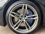 BMW 5-Serie M550i xDrive High Executive HEAD-UP DISPLAY | NIEUWE MOTOR T.W.V €26000 | HARMAN/KARDON | DODEHOEK DETECTIE | CAMERA | LEDER | ELEKT STOELEN | KEYLESS ENTRY/GO | NAVIGATIE | LASER KOPLAMPEN | STUUR/STOEL VERWARMING