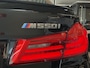 BMW 5-Serie M550i xDrive High Executive HEAD-UP DISPLAY | NIEUWE MOTOR T.W.V €26000 | HARMAN/KARDON | DODEHOEK DETECTIE | CAMERA | LEDER | ELEKT STOELEN | KEYLESS ENTRY/GO | NAVIGATIE | LASER KOPLAMPEN | STUUR/STOEL VERWARMING