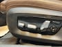 BMW 5-Serie M550i xDrive High Executive HEAD-UP DISPLAY | NIEUWE MOTOR T.W.V €26000 | HARMAN/KARDON | DODEHOEK DETECTIE | CAMERA | LEDER | ELEKT STOELEN | KEYLESS ENTRY/GO | NAVIGATIE | LASER KOPLAMPEN | STUUR/STOEL VERWARMING