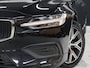 Volvo V60 2.0 B4 Core [APPLE CARPLAY, ANDROID, ADAPTIVE CRUISE, ELEKTRISCHE STOELEN, TREKHAAK, DRAADLOOS OPLADEN, ELEKTRISCHE ACHTERKLEP, LED, BLUETOOTH, NAVIAGTIE, NIEUWSTAAT]