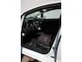 Honda Jazz 1.3 i-VTEC 102pk Elegance I Navi I Climate Control I Camera I PDC V + A I Trekhaak I Verwarm. Voorstoelen I LED Dagrij I