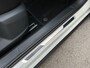 Volkswagen T-Roc 1.5 TSI 150pk DSG R-Line | Camera | Keyless | Elek. Achterklep | Dode hoek | Rijklaar incl. 1 jaar Bovag garantie