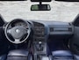 BMW 3-Serie Cabrio 320i Executive * HANDGESCHAKELD * CLIMATE CONTROLE * LEER * SPORTSTOELEN *