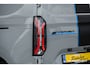 Ford E-Transit Custom L2H1 218Pk Aut. | Dubbele Cabine | Nieuwe 71kWh Accu | 5-Persoons | Elektrisch | Sport 320 | 360° Camera | 19''