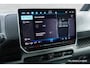 Volkswagen ID. Buzz Cargo Economy Business 79 kWh 286Pk | Elektrisch | Achteruitrijcamera | Trekhaak | Deepblack