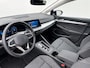 Volkswagen Golf Variant 1.5 eTSI Life Business Automaat Trekhaak Airco ECC Navi Carplay Adaptive Cruise Control Full LED Stoel/stuurwielverwarming PDC VA Camera DAB Virtual Cockpit Privacy Glass