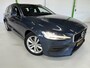 Volvo V60 2.0 B3 HYBRIDE / Apple carplay / Adaptieve Cruise controle / NAP / Historie aanwezig.