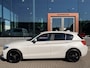 BMW 1-Serie 118i EDE Corporate Lease Essential | Cruise | Navi | LED | 18 Inch |