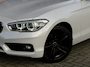 BMW 1-Serie 118i EDE Corporate Lease Essential | Cruise | Navi | LED | 18 Inch |