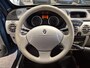 Renault Kangoo Rolstoelauto Automaat - Rolstoel voorin Handbedrijfsrem (HBR) + Segmentgas (SG)