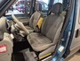 Renault Kangoo Rolstoelauto Automaat - Rolstoel voorin Handbedrijfsrem (HBR) + Segmentgas (SG)