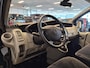 Renault Trafic L2H1 Rolstoelbus Automaat (airco) 5+1 - 2x zijschuifdeur