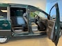 Volkswagen Caddy Rolstoelauto 1+1 Automaat Zelfrijder - rolstoel achter het stuur