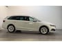 Skoda Octavia Combi 1.0 e-TSI DSG Business Edition Plus Camera Navigatie DAB+ Virtual Cockpit Sfeerverlichting