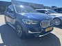 BMW X1 sDrive20i VDL Nedcar Edition | Glazen panorama-daK | Trekhaak | Navigatie | App connect | lederen bekleding Stoel/stuurverwarming | 18"LMV