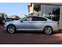 Volkswagen Passat 1.8 TSI Aut. *Business R* | Carplay | Camera | Adaptive Cruise & Climate Control | Stoelverwarming | PDC | Privacy |