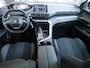Peugeot 5008 1.2 PureTech Active | Automaat | Trekhaak | 7 zits | Achteruitrijcamera | Parkeersensoren voor | Apple carplay | Climate control | Cruise control |